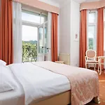 ホテル Orea Palace Zvon 4*