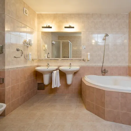Orea Palace Zvon Hotell 4*